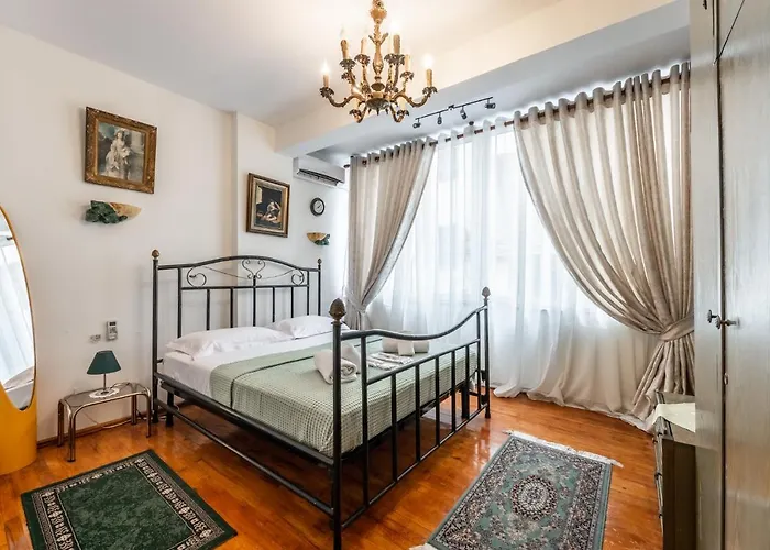 דירה Vintage And Warm 2br In