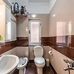 Appartement Vintage And Warm 2br In Tirana