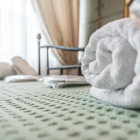 Vintage And Warm 2br In Apartamento Tirana