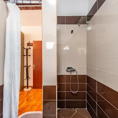 Apartment Vintage And Warm 2br In *