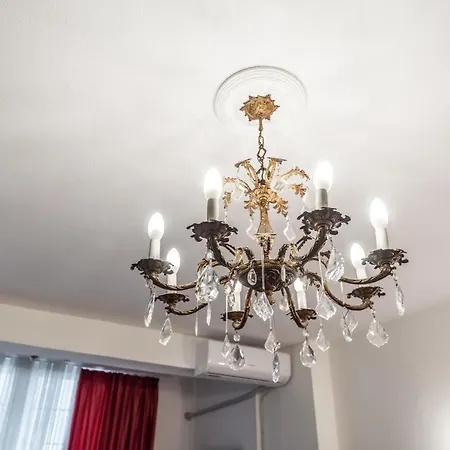 Vintage And Warm 2br In Apartmán
