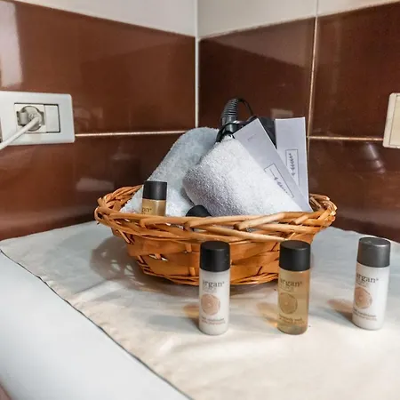 Apartment Vintage And Warm 2br In Tirana