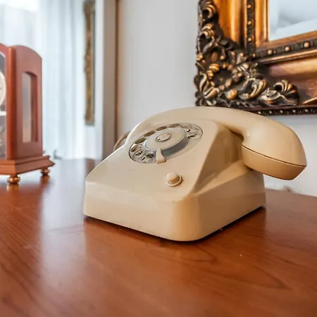Vintage And Warm 2br In Apartmán